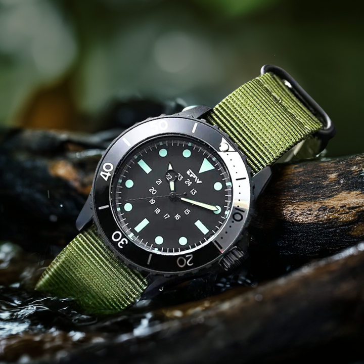 Reloj de Campo Táctico Estilo Buceo